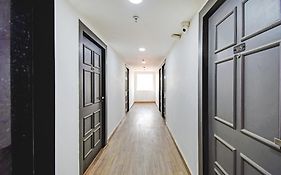 Super Townhouse The Royal Retreat